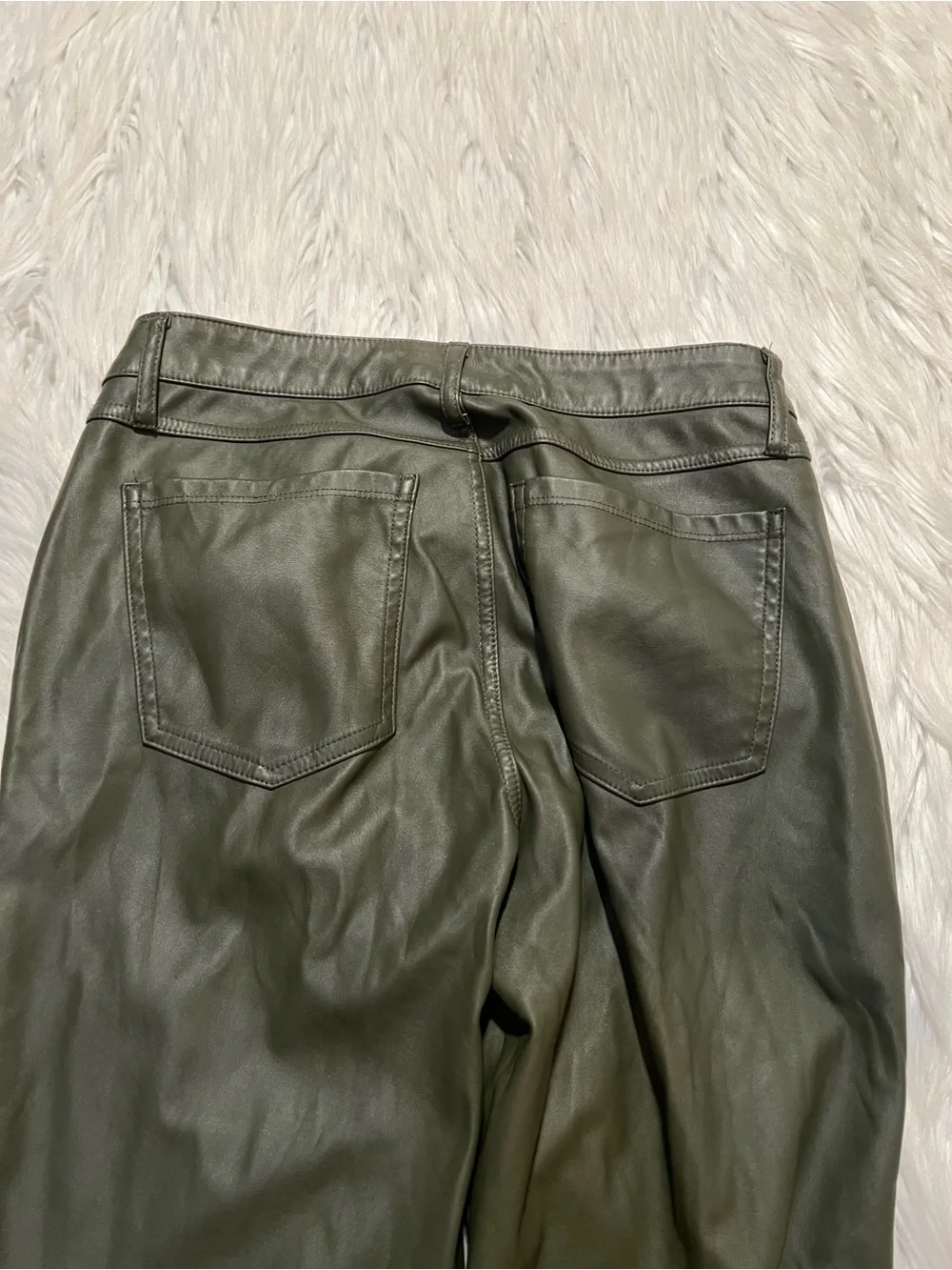 Wild Fable Women's Size 2 Low-Rise Flare Pant Olive Green Vegan Leather Pockets